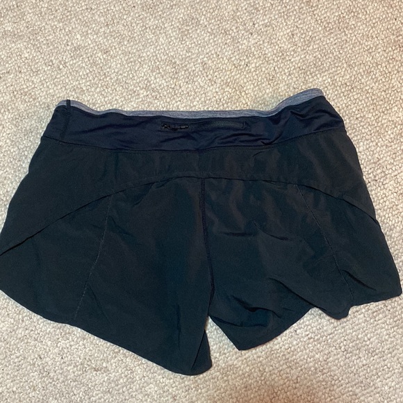 Lululemon Groovy Run or Run Time Shorts. Size 10 - Picture 3 of 11